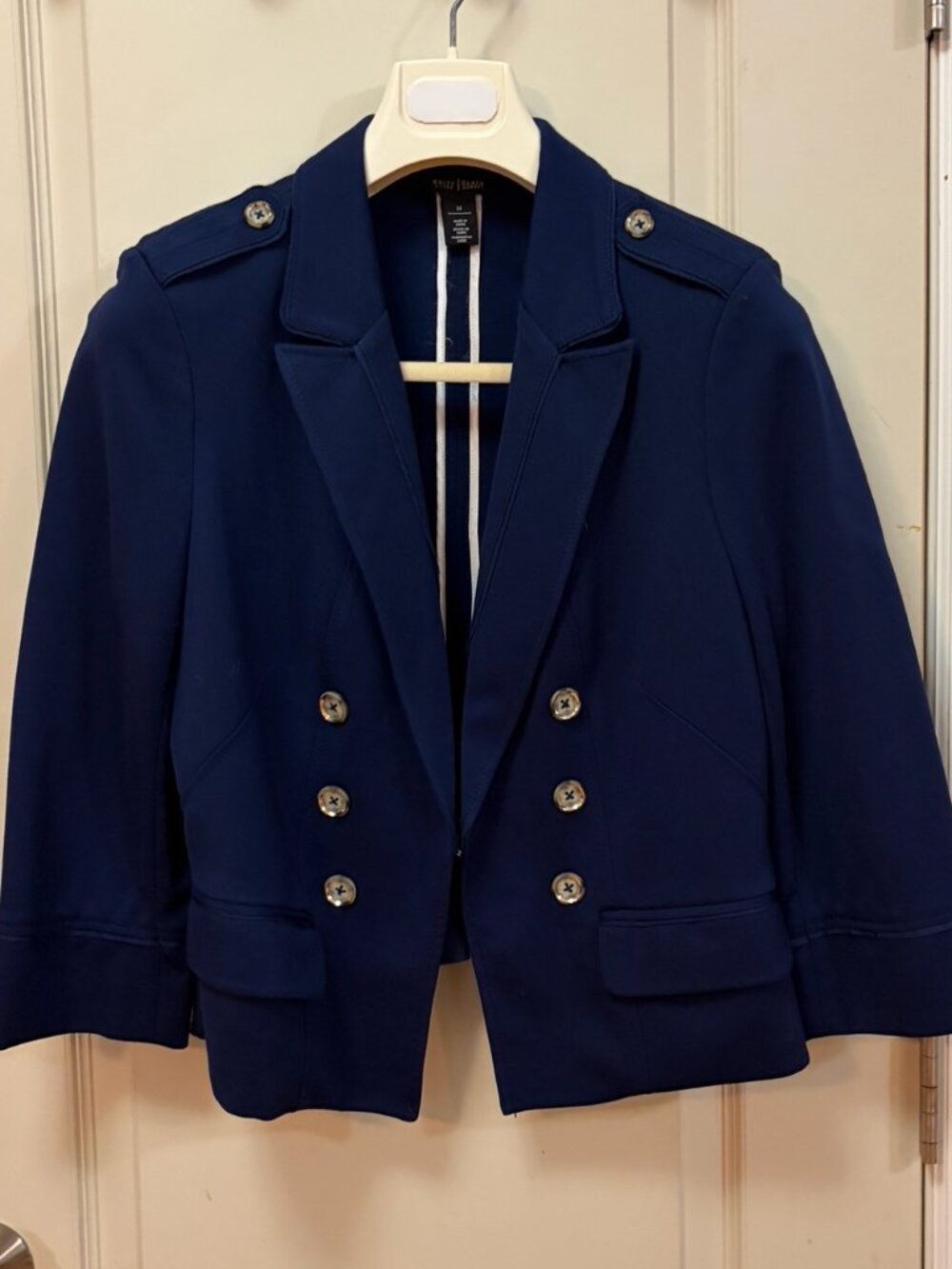 White House Black Market Women's Size 14 Single Hook front Closure Blazer. Blue.
